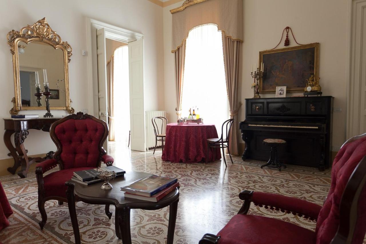 Palazzo Pio Apartment Лечче Экстерьер фото